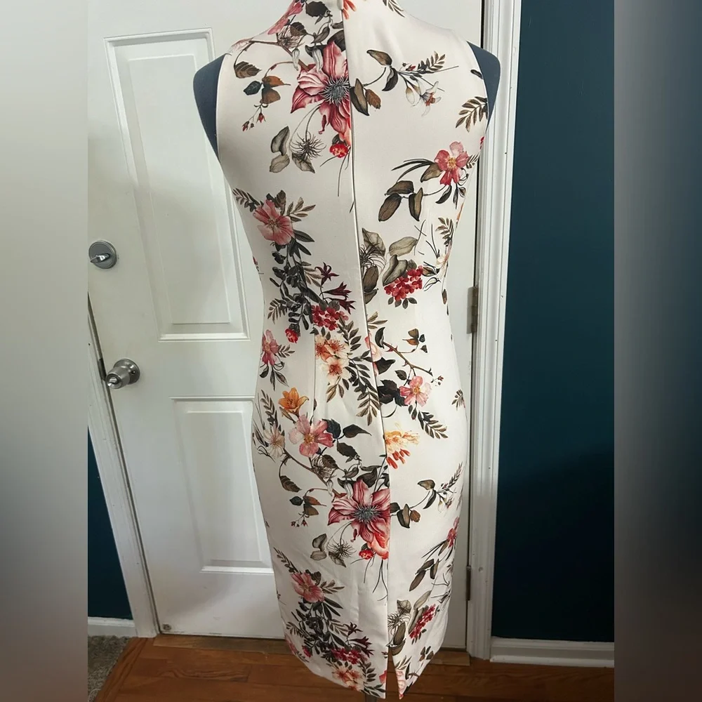 ANTONIO MELANI Ivory Floral Sheath Dress with Pink and Orange Blooms - Picture 3 of 6